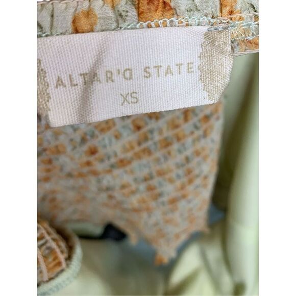 Altar’d State Floral Bell Sleeve Boho Top Size XS - Picture 3 of 4